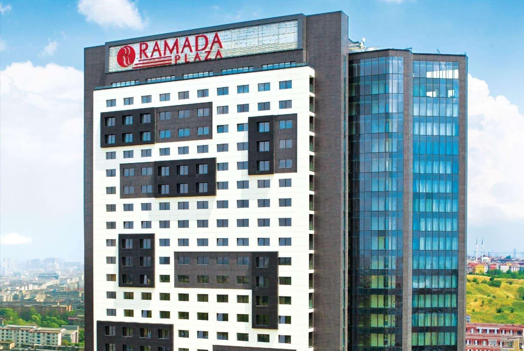 Отель Ramada Plaza By Wyndham Istanbul Tekstilkent Экстерьер фото